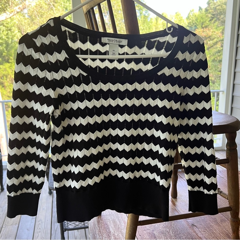 White House Black Market Chevron Knit Sweater Black White Scoop Neck Stripe XS